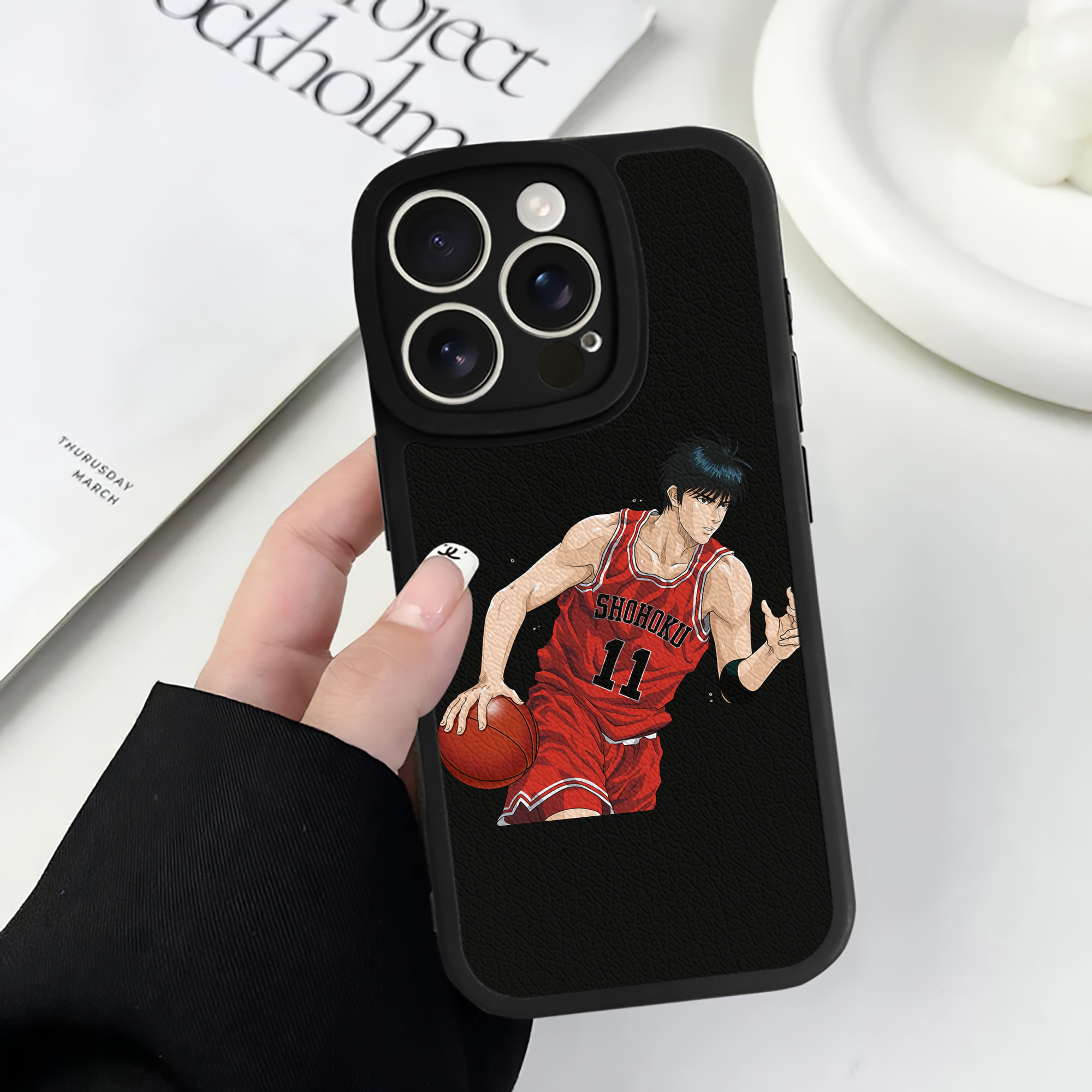 （画像用） SLAM DUNK／スラムダンク 【iPhone 16シリーズ対応】シリコンスマホケース（レザー調） 材質：シリコン